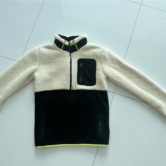 It worn once - Picture 3 of 5